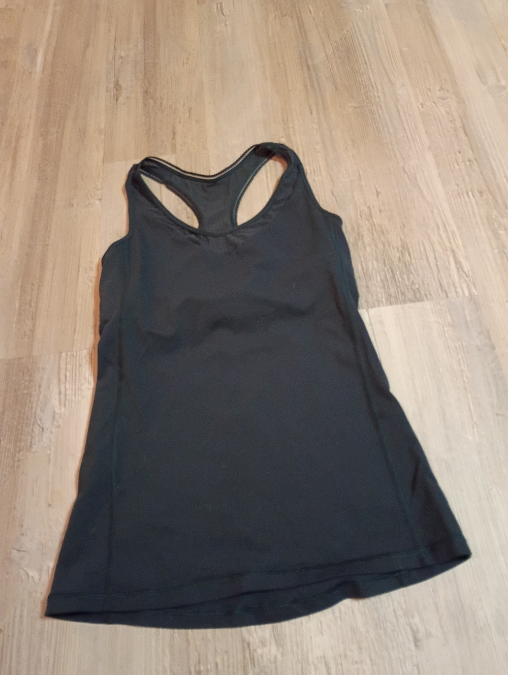 Lululemon - Picture 2 of 4